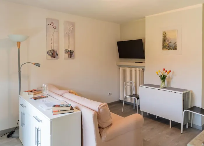 La Dolce Mela - By Lovecomo Tremezzo