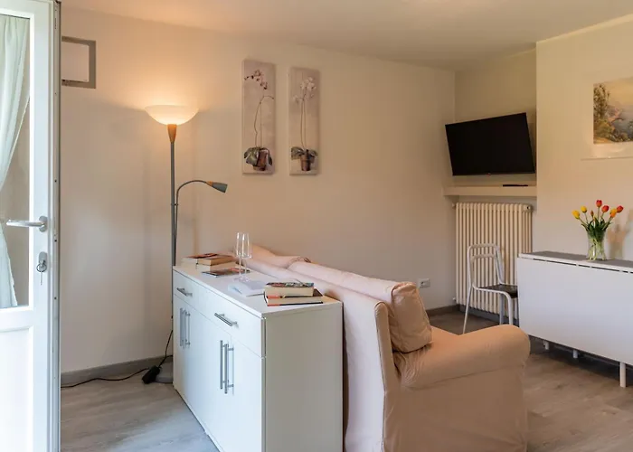 Dom wakacyjny La Dolce Mela - By Lovecomo Tremezzo