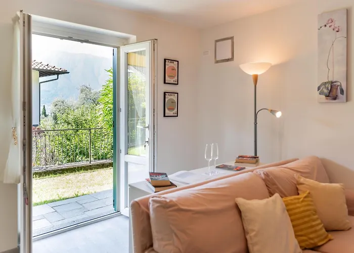 La Dolce Mela - By Lovecomo * Tremezzo